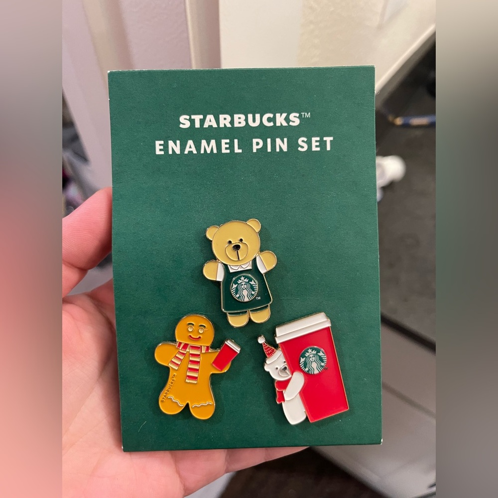 Starbucks Holiday Enamel Pin Set -2025